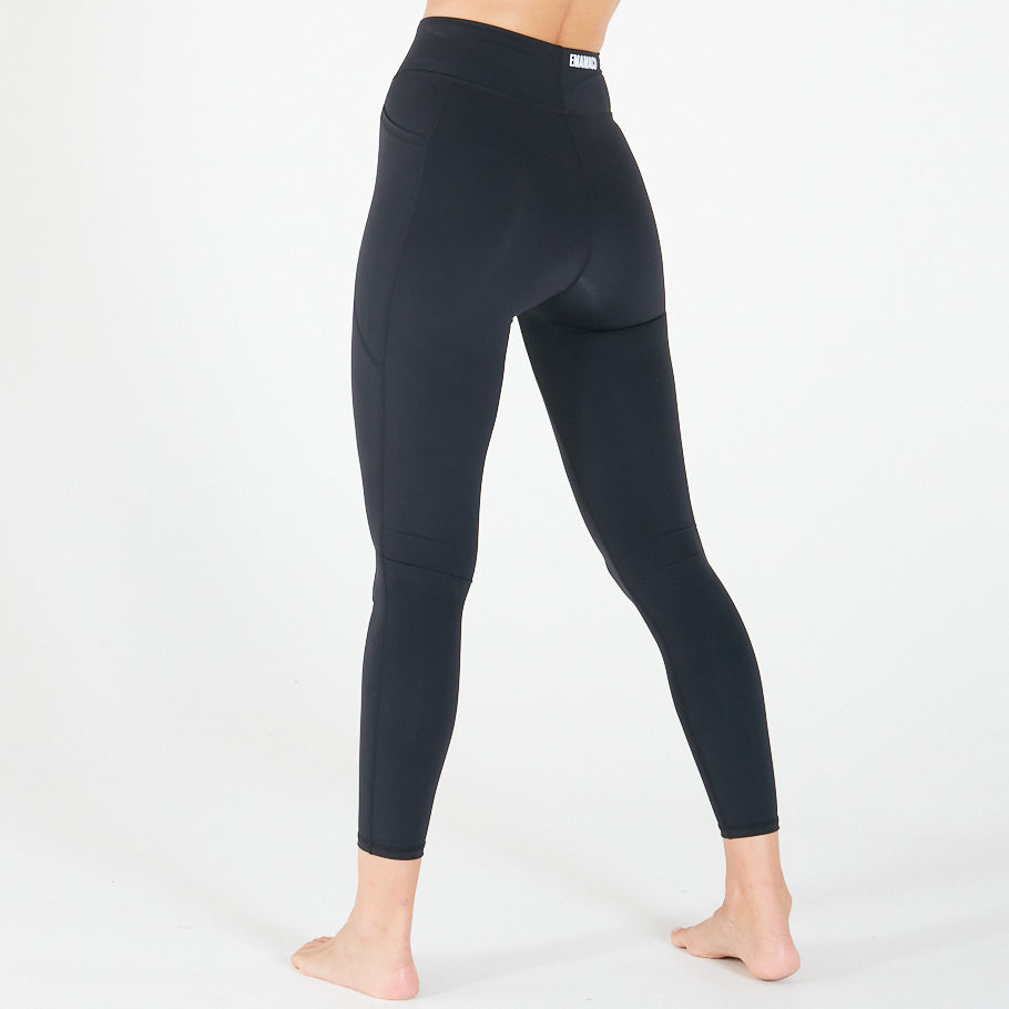 Black high-waisted 7/8 Vibe Leggings with pockets, ideal for heights 165cm and maternity wear